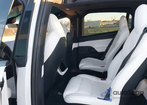 2024 Tesla Model X Plaid Tri Motor All-Wheel Drive from USA, damaged, VIN 7SAXCBE60RF440557